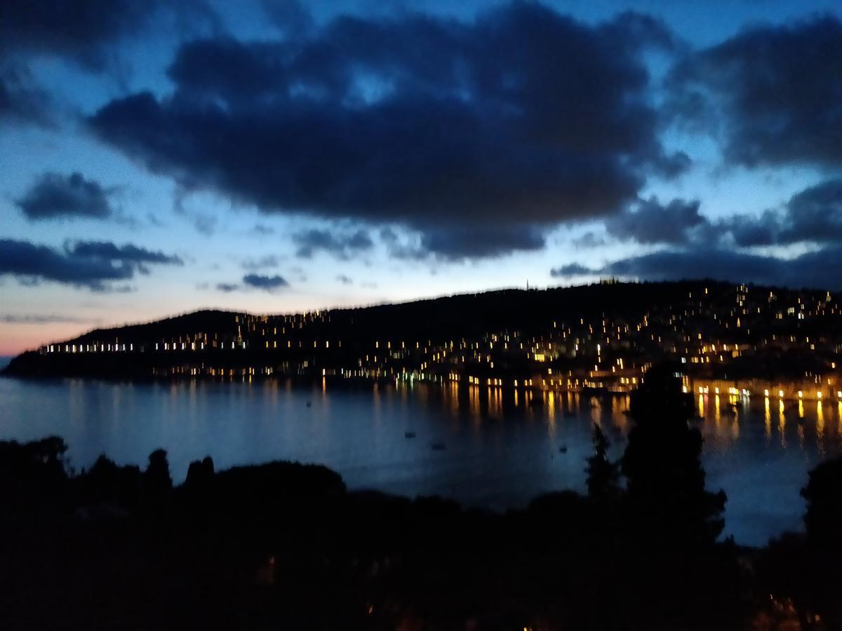 Vintage Flat Overlooking Villefranche Bay Apartment Exterior photo