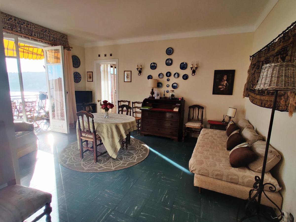 Vintage Flat Overlooking Villefranche Bay Apartment Exterior photo
