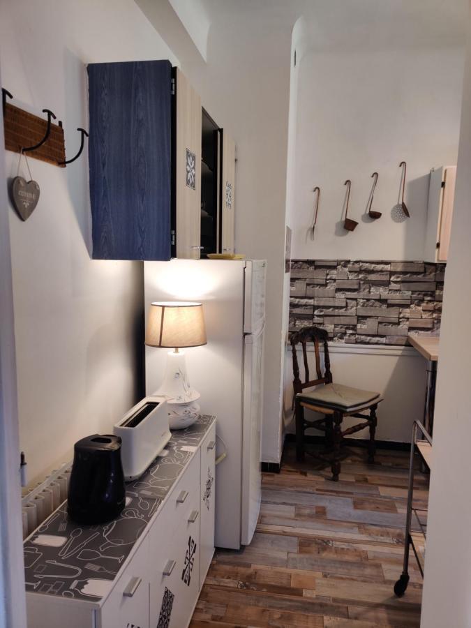 Vintage Flat Overlooking Villefranche Bay Apartment Exterior photo