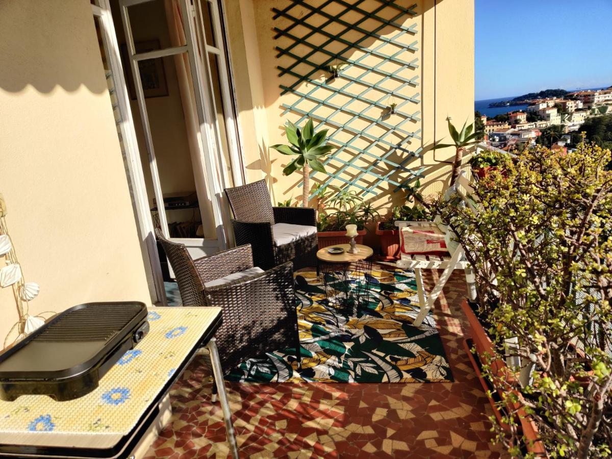 Vintage Flat Overlooking Villefranche Bay Apartment Exterior photo